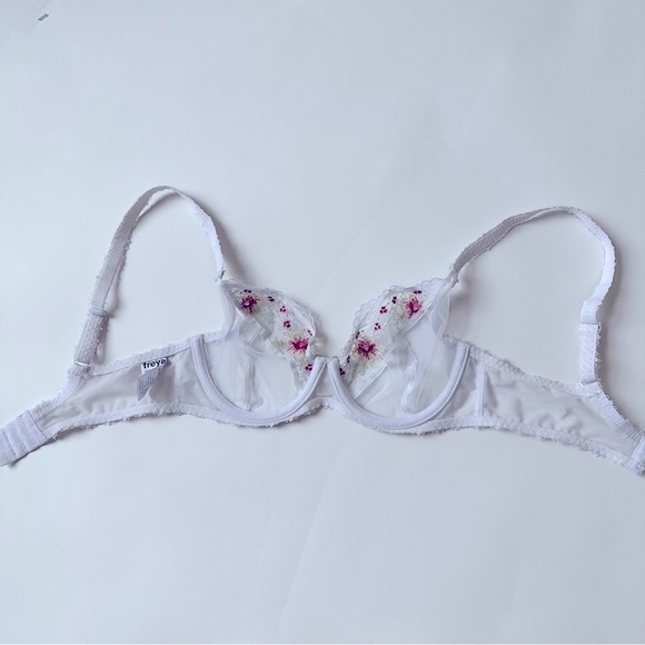 [SOLD] FREYA Embroidered White Unlined Underwire Bra 30DD - Picture 7 of 13